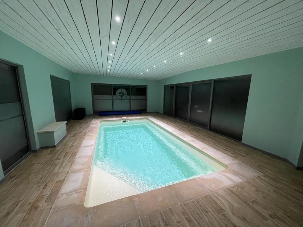Villa D'Architecte Avec Piscine Chauffee Ligny-en-Cambresis Exterior photo
